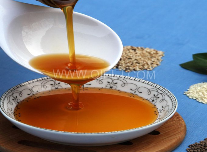 芝麻油提取加工，企鵝糧油機(jī)械生產(chǎn)色香味俱佳的油脂(圖1)